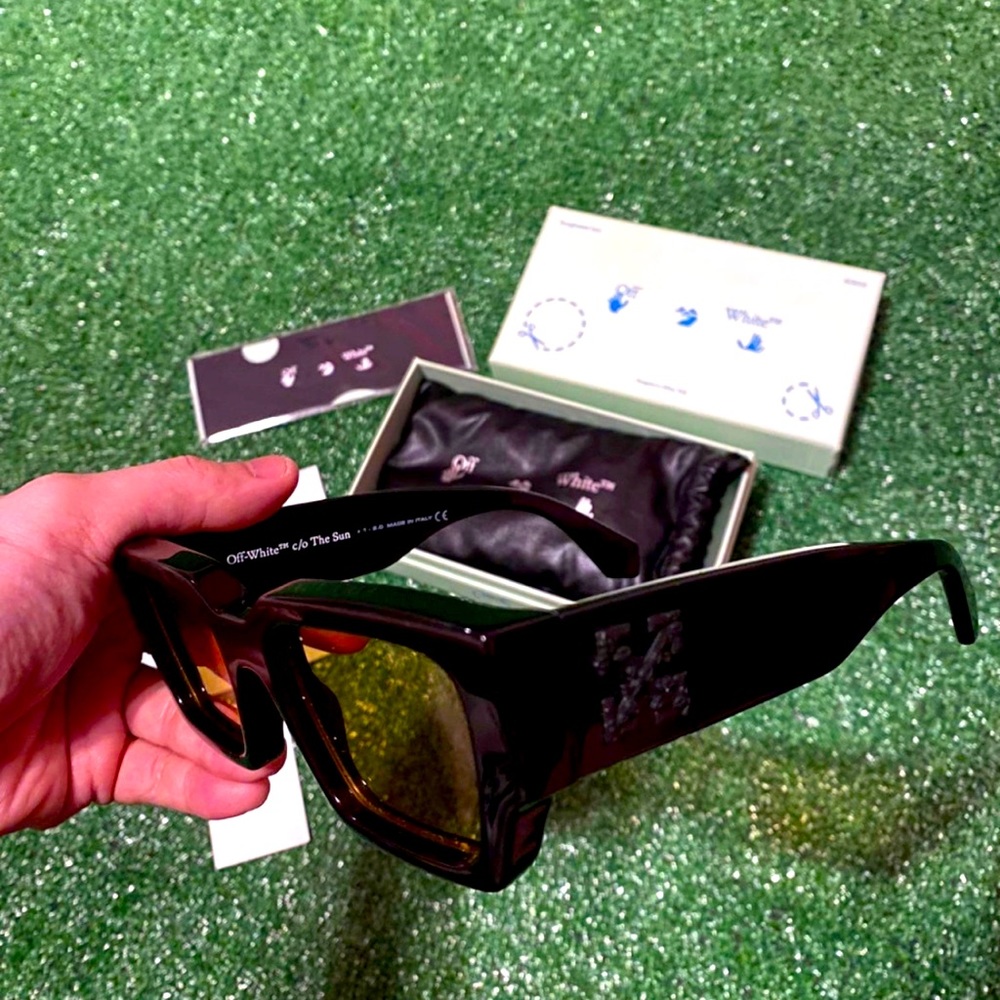 Off-White Mari Sunglasses